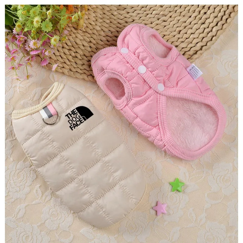 Casaco Fashion Inverno para Cachorros | Look Estiloso com Logo 3D | Ideal para Chihuahua, Bulldog e Cães Pequenos